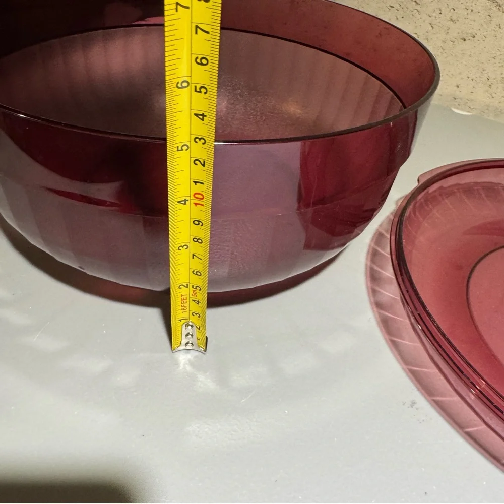 Tupperware VTG Preludio Cranberry Red Large‎ Food Bowl & Pie carrier with Lid